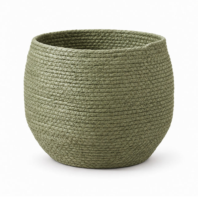Groene gevlochten mand Jorck, diameter 26 cm, leeg op een witte achtergrond.