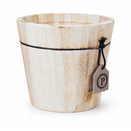 Lichte houten sierpot met zwart koord en een houten label, leeg op een witte achtergrond.