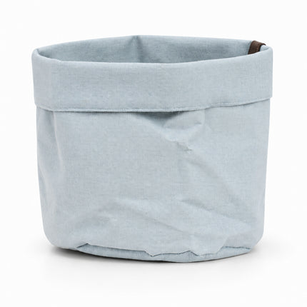 Lichtblauwe stoffen plantbag Old Blue met omgevouwen rand, diameter 12 cm, leeg op een witte achtergrond.