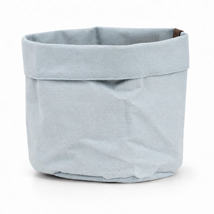Lichtblauwe stoffen plantbag Old Blue met omgevouwen rand, diameter 22 cm, leeg op een witte achtergrond.