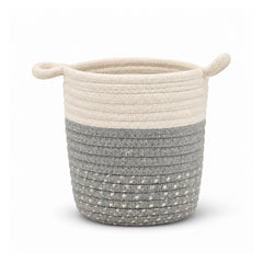 Crème-grijze gevlochten mand Borneo met twee oren, diameter 14 cm, leeg op een witte achtergrond.